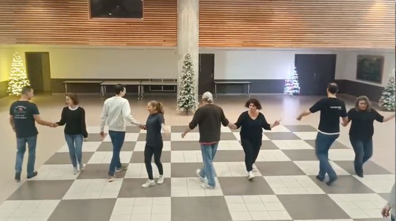 Flowing Dance